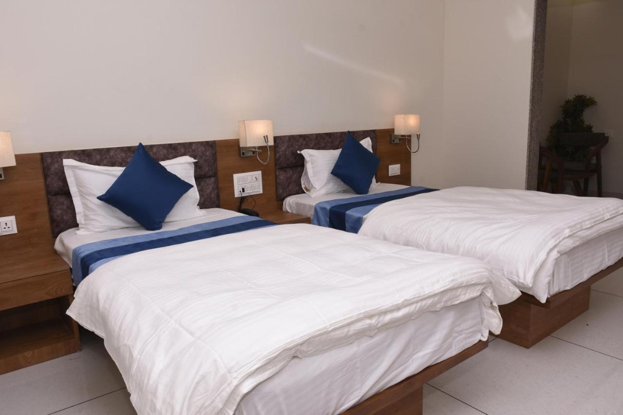 Hotel Golden Palace & Rooms Hālol エクステリア 写真